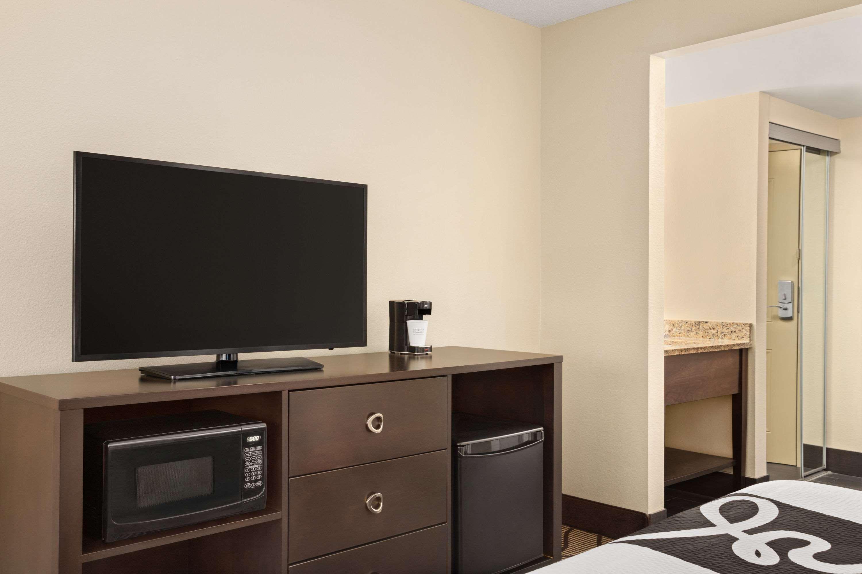 La Quinta Inn & Suites By Wyndham Richmond-Midlothian Ngoại thất bức ảnh